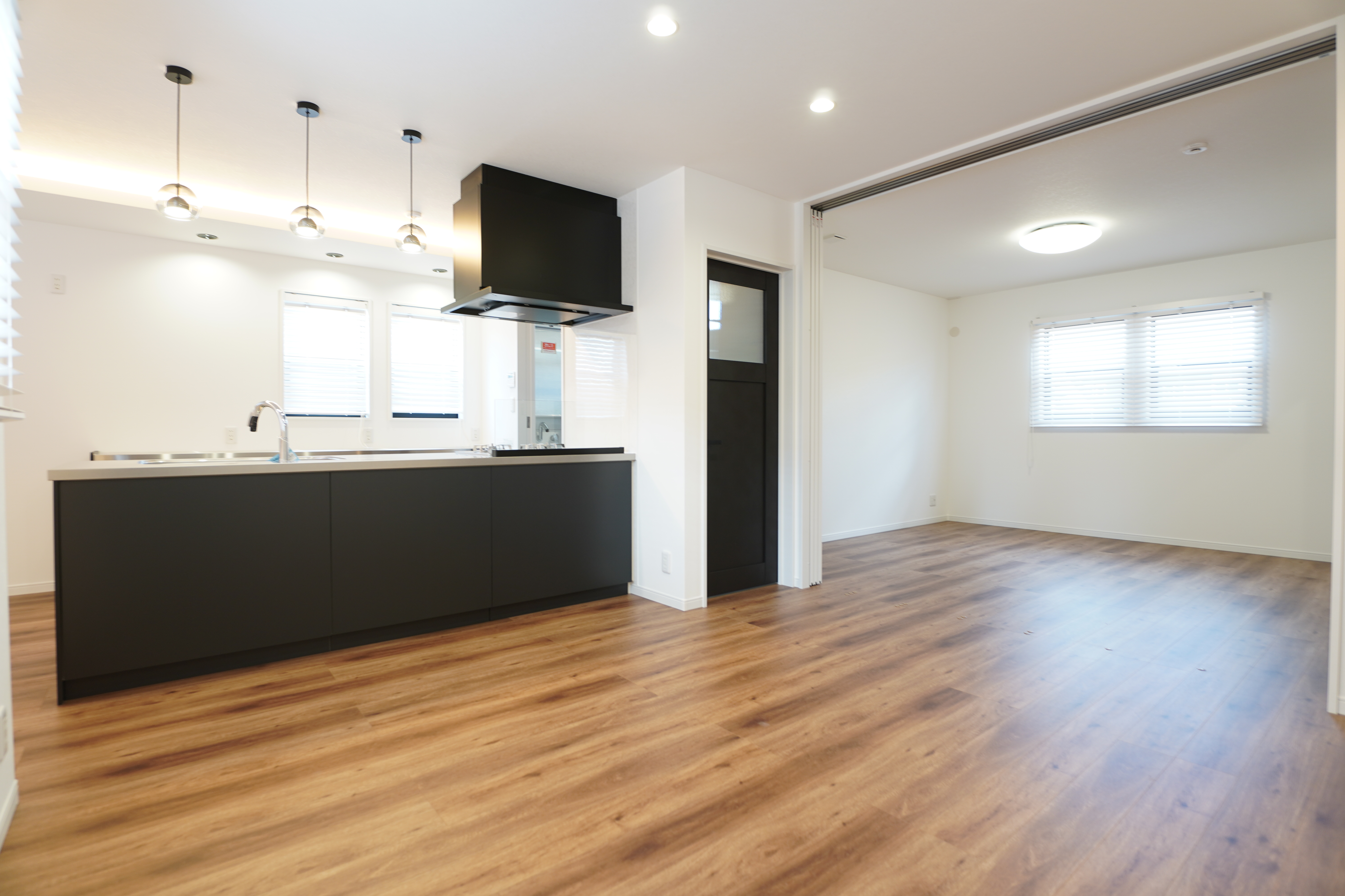 2LDKの平屋で家事も、団らんも、美しく。・内観